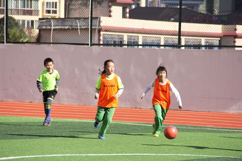 简阳这3所学校入选全国青少年校园足球特色学校名单喜获认定！(图1)